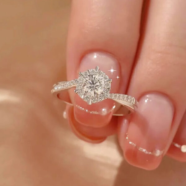 TENCARATS Moissanite Halo Ring – 925 Sterling Silver, Brilliant Cut, Dazzling Pavé Band Engagement Jewelry