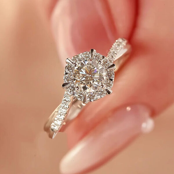 TENCARATS Moissanite Halo Ring – 925 Sterling Silver, Brilliant Cut, Dazzling Pavé Band Engagement Jewelry