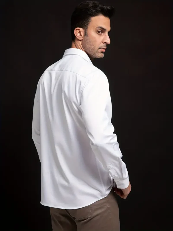 Chemise homme à effet soyeux, sans repassage